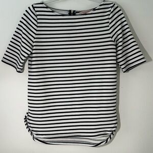 Casual Couture by Green Envelope‎ black and white striped shirt